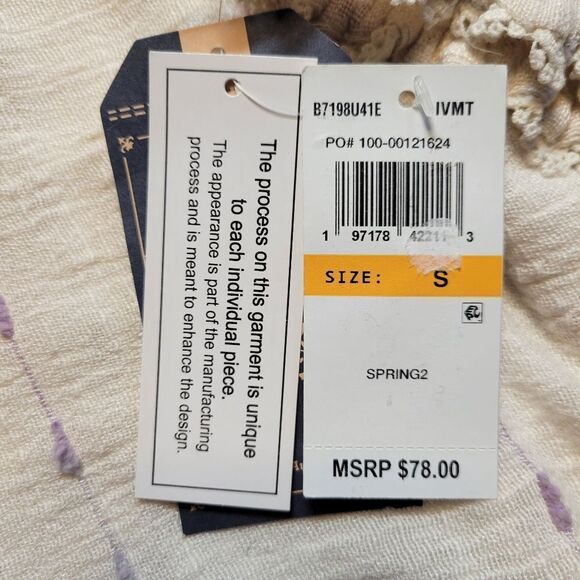 Democracy Woven Split V-Neck 3/4 Blouson Sleeve Crochet Edge Woven Top - Picture 9 of 15